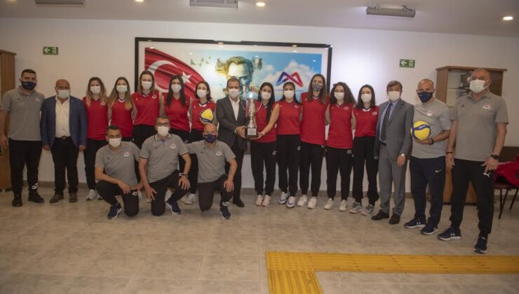 HEDEF SULTANLAR LİGİ!