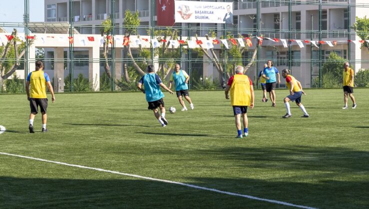 19 Mayıs coşkusu sahaya indi