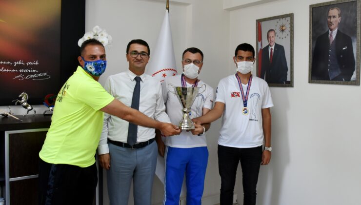 Mersinli dalgıçlar 4 madalya kazandı