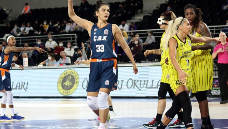 Esra Ural Topuz, Milli Takımda