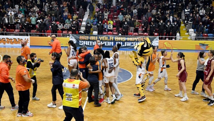 Vali Su, Çukurova Basketbol’un sevincine ortak oldu