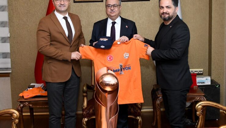 Türkiye Kupası Valilik makamında