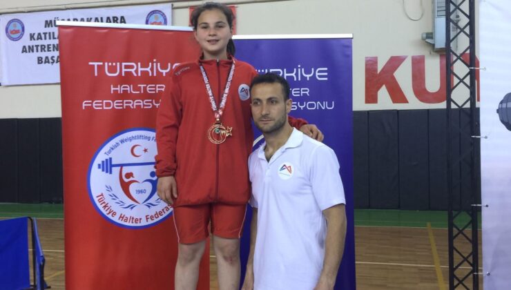 Kır Çiçeği Nesrin, Türkiye Şampiyonu oldu