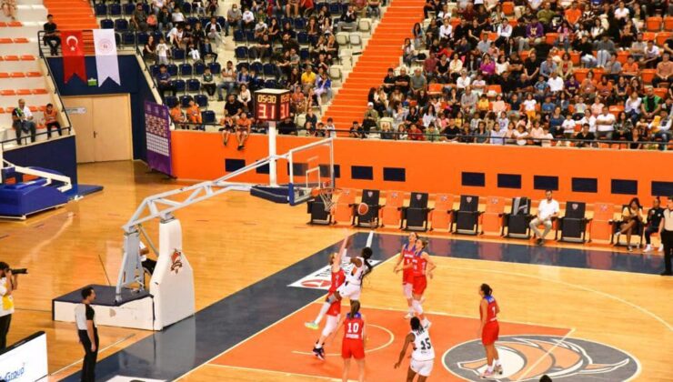 Tiffany coştu, Çukurova farka koştu: 68-51