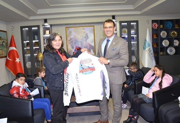 Altunok, şampiyonları ağırladı