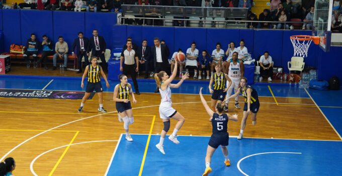 Tarsus Belediyesi evinde Fenerbahçe’yi yendi