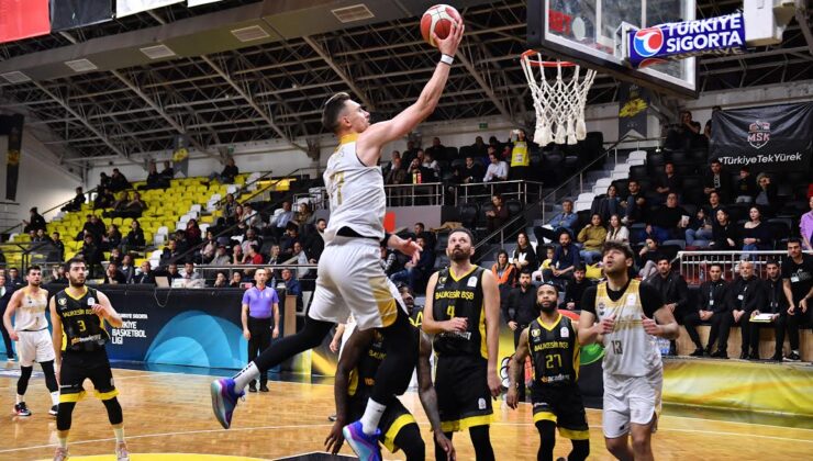 Carattalar galibiyete doymuyor